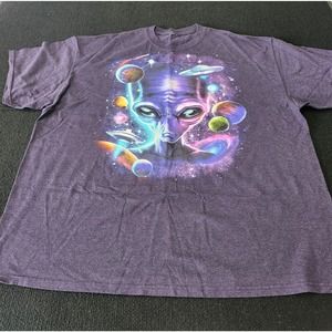 Alien Galaxy Space UFO Shirt Sz M‎ Purple Graphic Tee